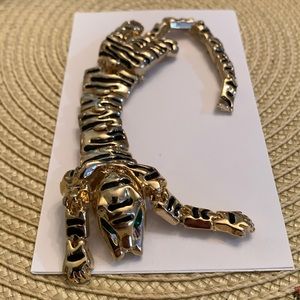 Vintage Animal/Tiger Shoulder Brooch